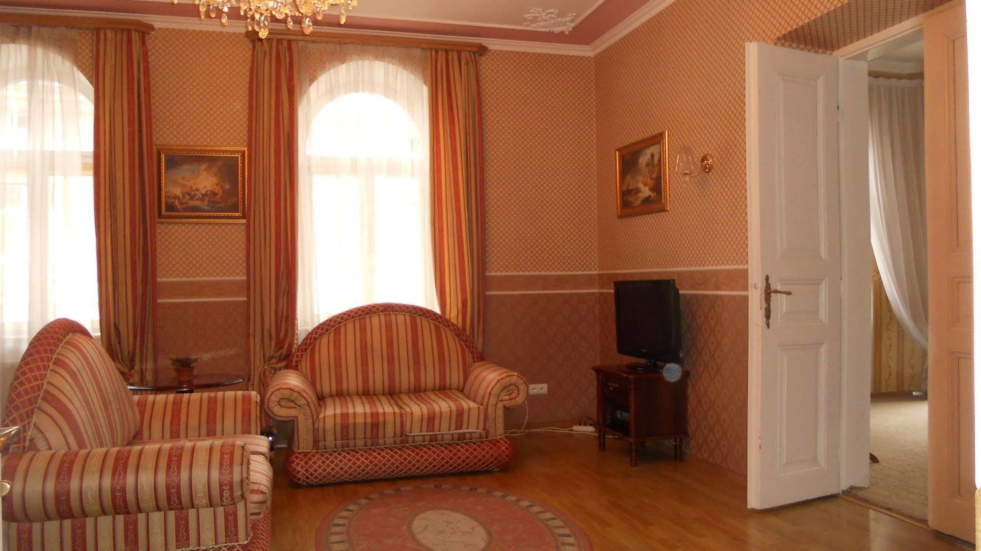 Oid Town Apartments Lviv Luaran gambar